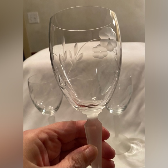 Vintage Floral Etched Glasses with Frosted Stems Set of 3 - Picture 9 of 12